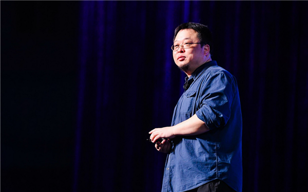 罗永浩透露最牛产品研发出意外 做播客是为了“补贴家用”