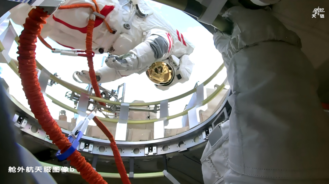 中国空间站成功安装碎片防护装置